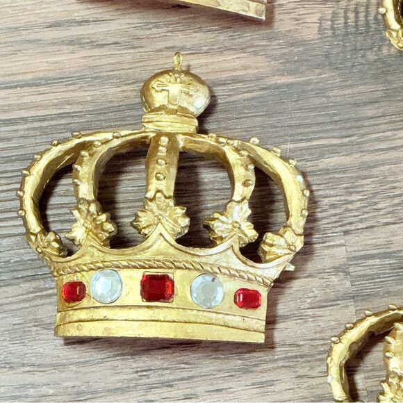 Vintage Set of 14 Gold Crown Ornaments Gold with Green Red And Clear Gem Accents - Picture 3 of 15